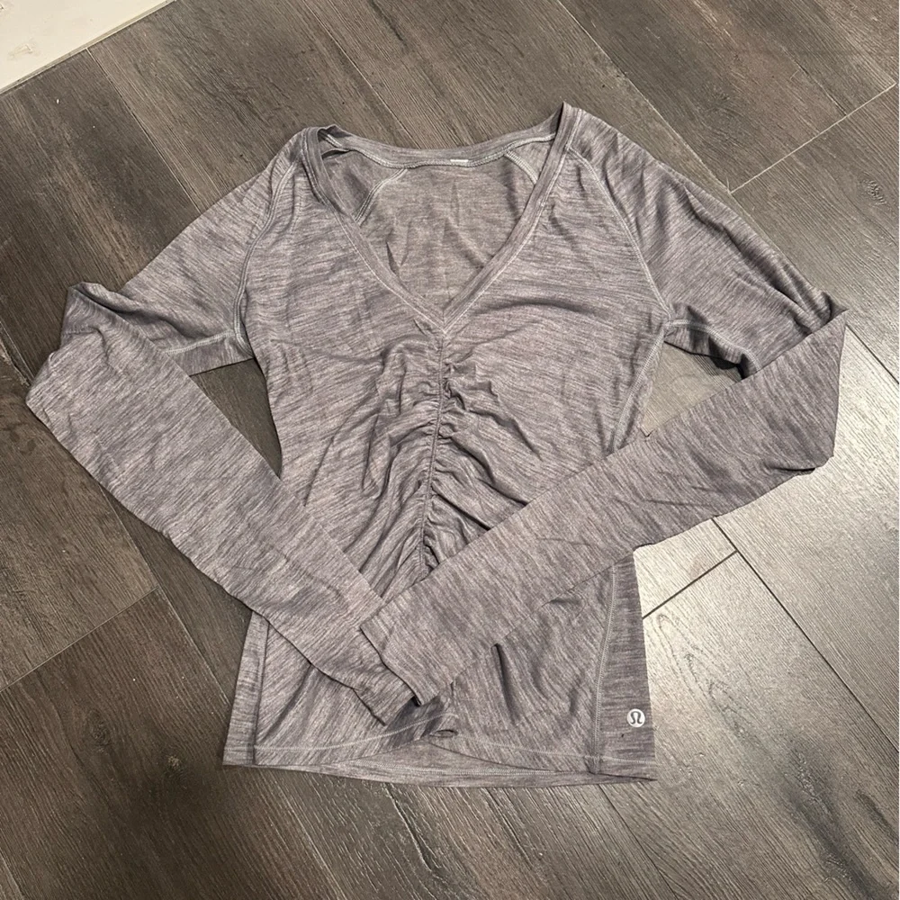 Lululemon Interval Long Sleeve
Heathered Slate - Picture 3 of 6